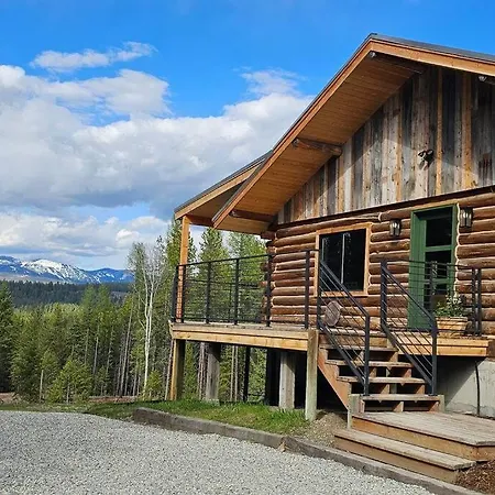 Cabin On 15 Acres With Mtn View, Firepit, Starlink
